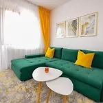Sofia Cozy Apartment - Underground Private Parking