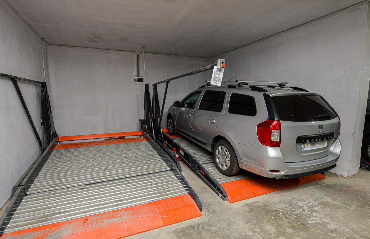 Appartamento Sofia Cozy - Underground Private Parking Bucarest